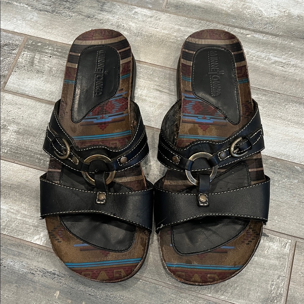 Minnetonka Black Leather Sandals with Ring Detail